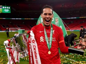 3选1也得是范戴克!名记:利物浦将续约后防核心,萨拉赫真要走?