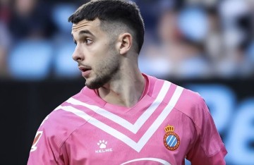 24岁天才门将横空出世，138次扑救冠绝西甲，引得6大欧洲豪门争抢