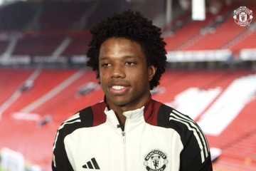 曼联冠军球员挂牌1000万没人要!清洗冗员接连受阻,恐难先卖后买