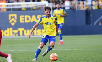 海港官宣在即!武磊西甲前队友即将加盟,曾因不给武磊传球被球迷骂