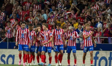 足坛悲喜一夜！穆里尼奥1-2无缘4强，巴萨进决赛战皇马，国米1-1