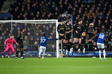 斯图加特 vs 勒沃库森:2025年3月17日德甲联赛焦点战前瞻与预测