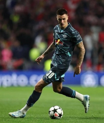 皇马应拿新“劳尔”+6000万欧签下德甲当红中锋,否则悔之晚矣!