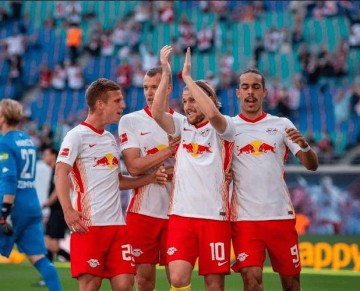 德甲欧冠资格争夺战:法兰克福主场怒吼,莱红牛客场亮剑