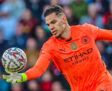 想走的人留不住!英媒曝曼城将签科斯塔取代埃德森,解约金6300万英镑