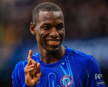 曼联锁定切尔西24球射手,蓝军要价1亿欧,杰克逊能救红魔吗