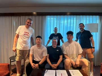 新华社专访余嘉豪:从CBA到西甲 为梦想再出发