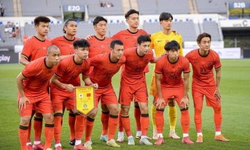 新帅浮出水面!前西甲冠军教头与国足达成执教意向,足协技术委员会大力支持