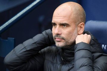 瓜迪奥拉2手操作稳定军心,安抚妻子给出承诺,曼城长约留罗德里